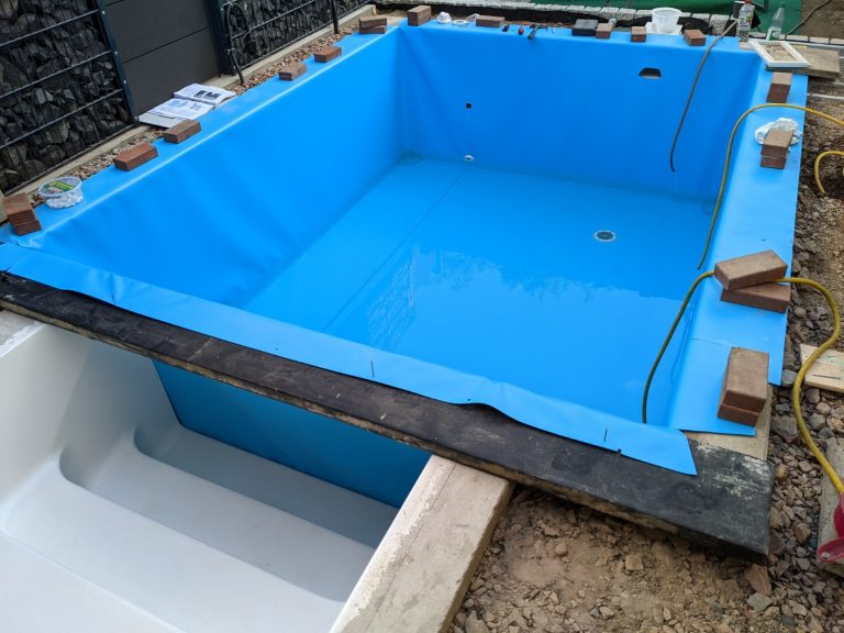 Kleinen Pool selber bauen Platz ist in der kleinsten Ecke Pool